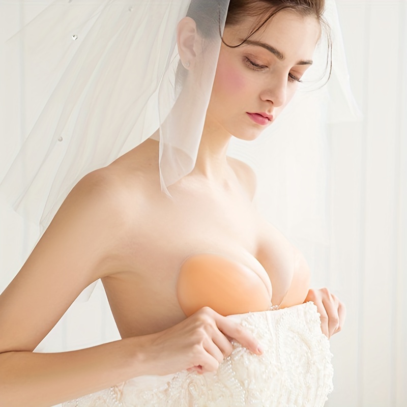 لاصقات صدر نسائية من السيليكون - مراجعة Plunge Bra Push Up وسعره