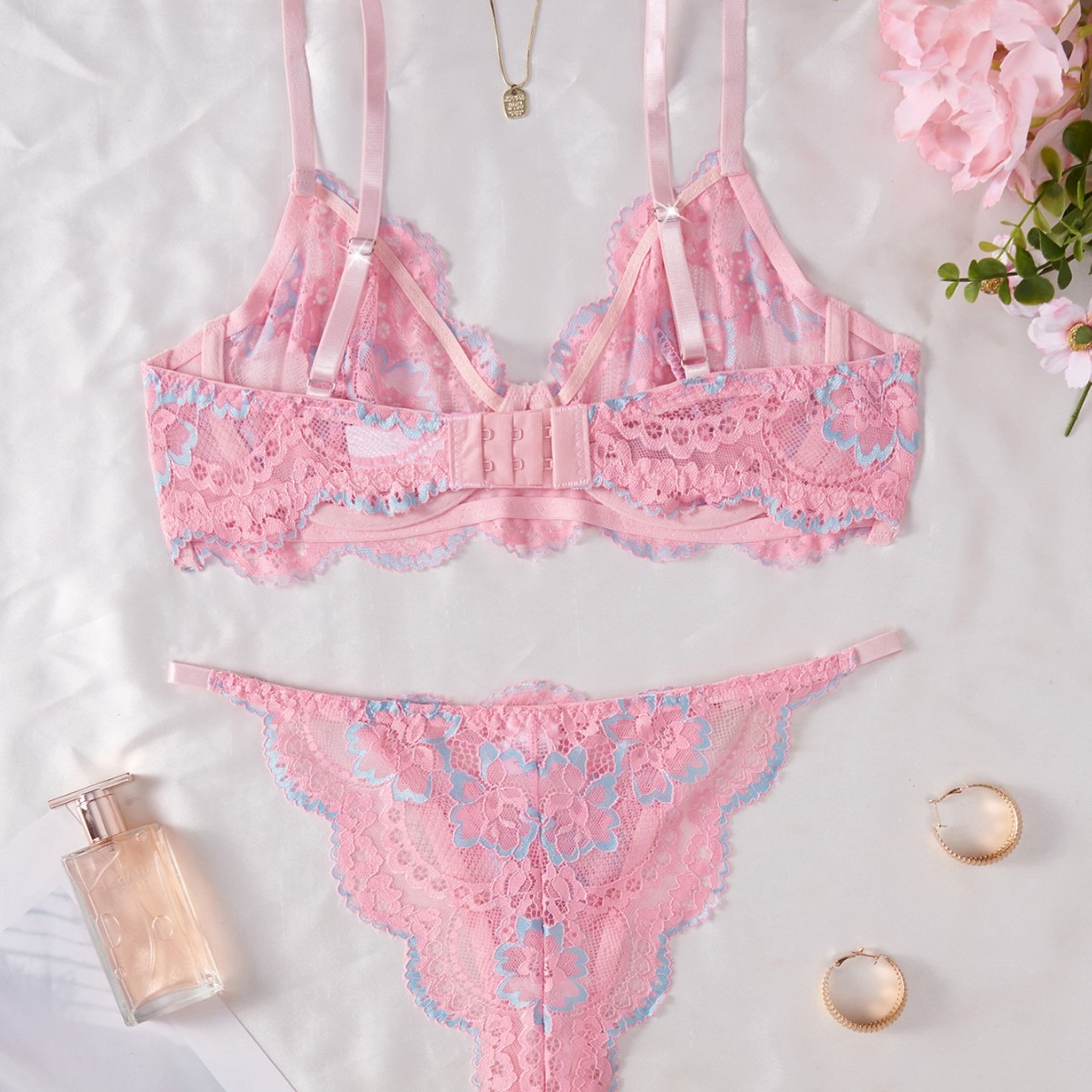 طقم لانجري نسائي مثير وردي مطب - مراجعة Lace Bralette Set وسعره